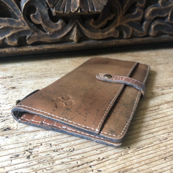 RARE Patricia Nash Signature Map Pitelli Bifold Leather Wallet - Picture 3 of 17